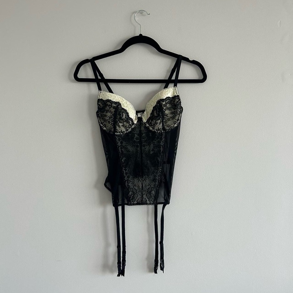 Victoria's Secret Black Lace Tan Bustier Corset Garters 34C Lingerie Side Zipper